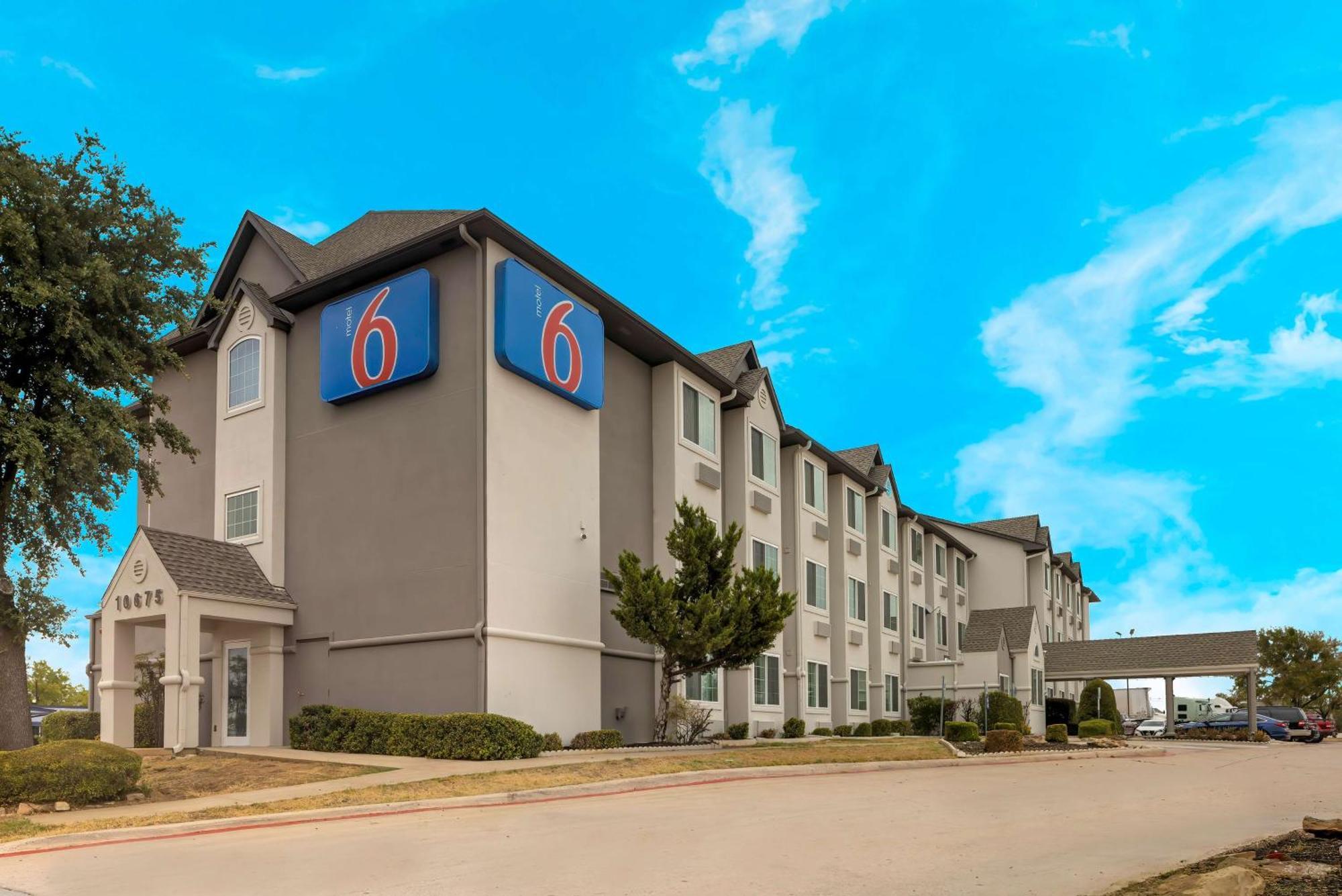 4 Top-Rated Hotels Close to Dawson's Tri Cyclone Cycle