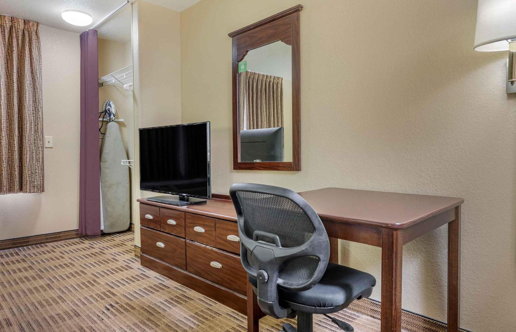 14 Budget Hotels Near Southside Estates Ball Park for Smart Stays
